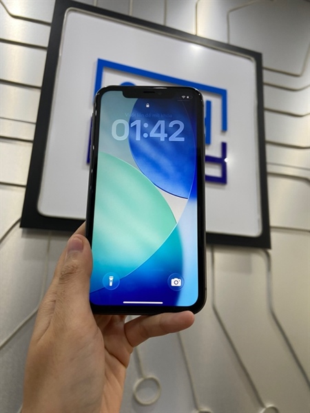 Điện thoại iPhone 11 - VN/A - 128GB - IOS 12.6 - Pin 84% - Màu đen - Ngoại hình: 98% - Màn ám - Body 3
