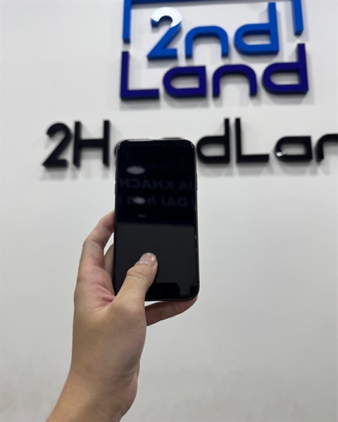 Điện thoại iPhone 11 - VN/A - 64GB - IOS 18.7.2 - Pin 97% đã thay báo không xác định - Màu đen - Ngoại hình 97% - Màn báo không xác định - Body 3