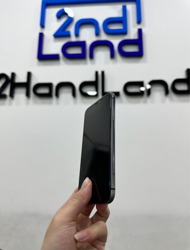 Điện thoại iPhone 11 - VN/A - 64GB - IOS 26.3 - Pin 94% linh kiện không xác định - Màu đen - Ngoại hình 96.5% - Máy xước cấn, Màn ám bầm mép phản quang - Body
