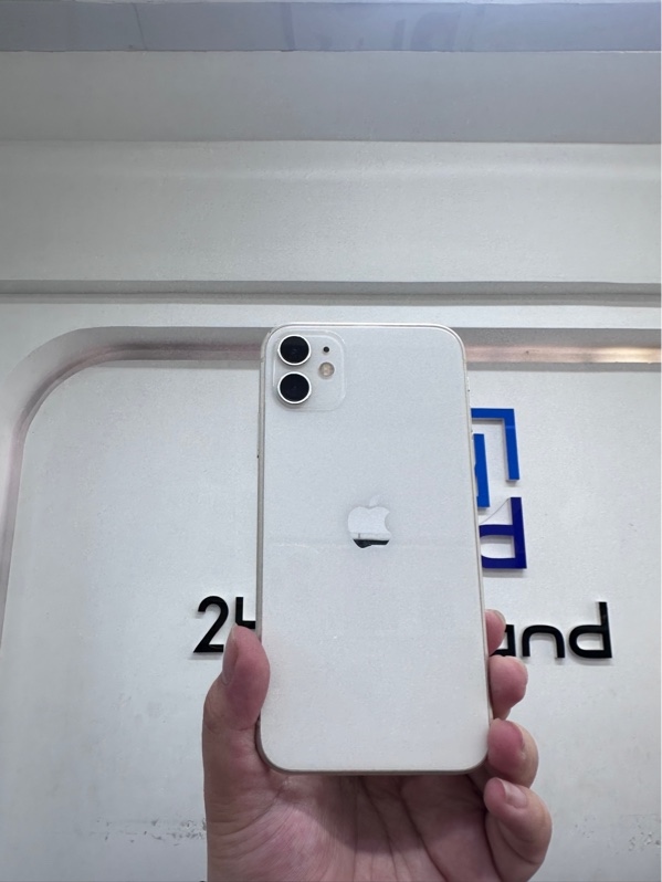 Điện thoại iPhone 11 - VN/A - IOS 16.1 - 64gb - Màu trắng - Pin thay 100% - Ngoại hình 96% - Cấn sườn, màn trầy, ám xanh - Body
