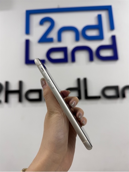 Điện thoại iPhone 11 - VN/A - IOS 18.4.1 - 64GB - Màu trắng - Pin thay 100% - Ngoại hình 97% - Màn ép kính , màn hồng , cấn góc - Kèm sạc 1