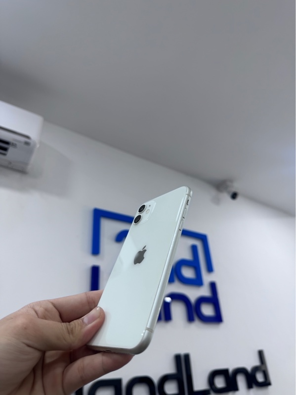 Điện thoại iPhone 11 - VN/A - ios 26.5 - 64gb - Màu trắng - Pin thay 100% - Ngoại hình 97% - bể cụm kính cam, cấn viền, màn ám hồng - Body