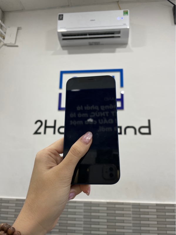 Điện thoại iPhone 12 - LL/A - 128GB - Màu xanh - Pin 65% chu kì sạc 2157 lần - Ngoại hình: 97% - Body + màn trầy, trầy viền camera sau - Body
