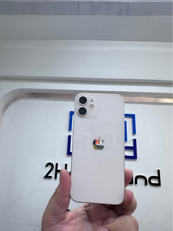 Điện thoại iPhone 12 mini - KH/A - IOS 26.1 - 64gb - Màu trắng - Pin thay 100% - Ngoại hình 98% - Màn ép kính - Body