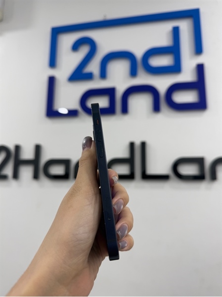 Điện thoại iPhone 12 mini - VN/A - IOS 18.5 - 64GB - Màu đen - Pin 83% - Ngoại hình 97% - Màn vàng nhẹ , cam trầy nặng - Box , sạc 2