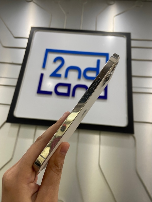 Điện thoại iPhone 12 Pro - J/A - 128GB - IOS 18.6.2 - Pin 93% đã thay - Màu trắng - Ngoại hình: 97% - Xước viền nhiều - Body