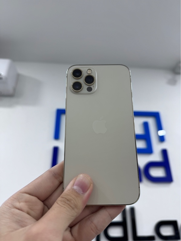 Điện thoại iPhone 12 Pro - KH/A - 256GB - ios 27.0.1 - Màu gold - Pin 100% - Ngoại hình 97% - Xước màn - Body