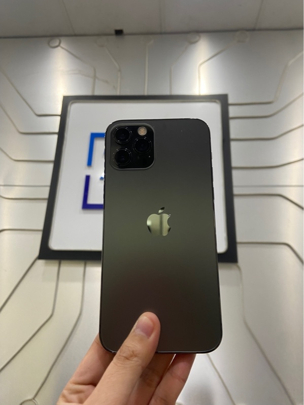 Điện thoại iPhone 12 Pro - KH/A - 256GB - IOS 27 - Pin 98% - Màu đen - Ngoại hình: 97% - Màn đã thay chính hãng - Body