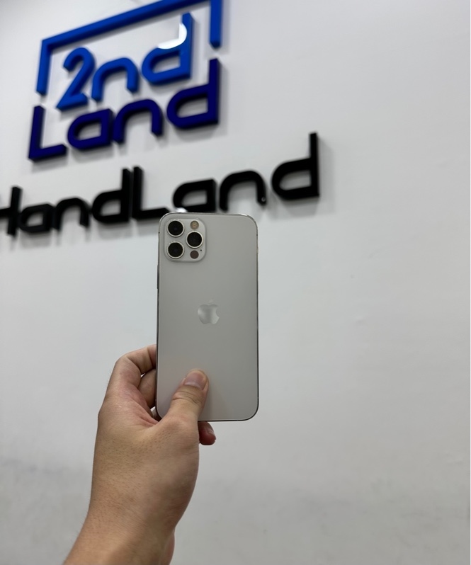 Điện thoại iPhone 12 Pro - LL/A - 128GB - IOS 26.4.1 - Pin 100% Thay new - Màu trắng - Ngoại hình 97% - màn ám - Body