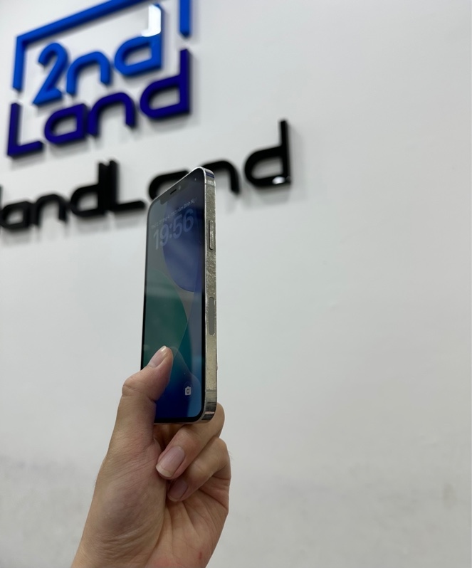 Điện thoại iPhone 12 Pro - LL/A - 128GB - IOS 26.4.1 - Pin 100% Thay new - Màu trắng - Ngoại hình 97% - màn ám - Body