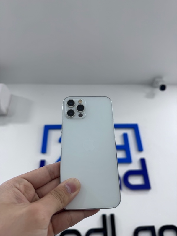 Điện thoại iPhone 12 pro - LL/A - 128Gb - iOS 27.0 - Màu trắng - Pin LKKXD 100% - Ngoại hình 96% -trầy xước - kèm sạc linh kiện