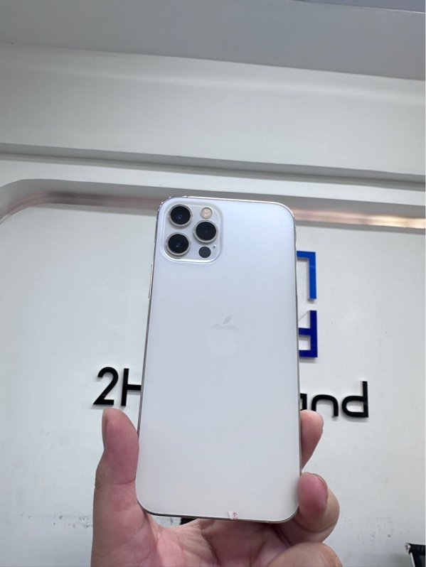 Điện thoại iPhone 12 pro - LL/A - IOS 26.6.1 - 128 GB - Màu trắng - Pin thay 100% chu kỳ sạc 210 - Ngoại hình 97% - Body