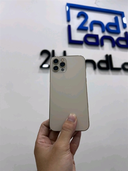Điện thoại iPhone 12 Pro - VN/A - 128GB - IOS 18.5 - Pin 100% thay new - Màu vàng - Ngoại hình 97% - màn xước - Body