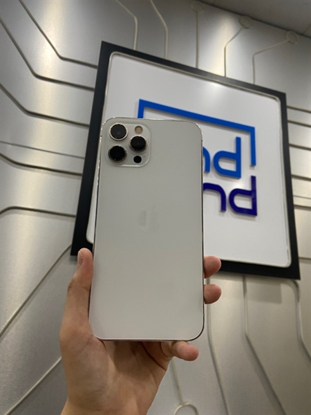 Điện thoại iPhone 12 Promax - LL/A - 128GB - IOS 17.6.1 - Pin 100% thay new - Màu trắng - Ngoại hình: 96% - Màn hồng đốm, đã thay lưng - Body