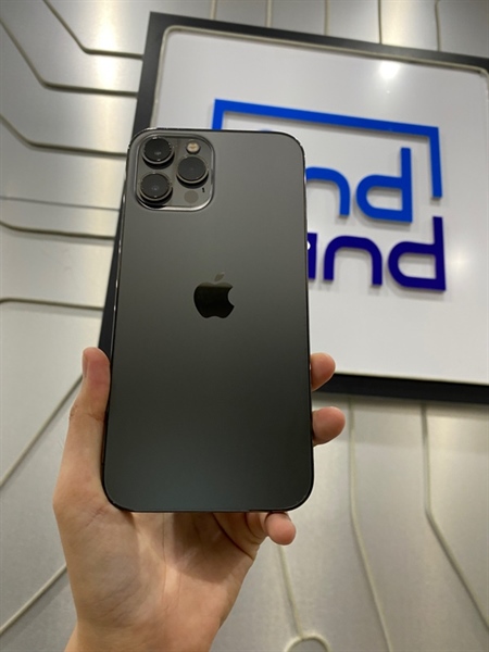 Điện thoại iPhone 12 Promax - LL/A - 128GB - IOS 18.1 - Pin 100% thay new - Màu đen - Ngoại hình: 97% - Đã thay lưng, ép kính - Body