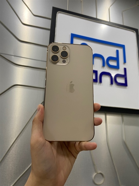 Điện thoại iPhone 12 Promax - LL/A - 128GB - IOS 18.4 - Pin 100% thay new - Màu gold - Ngoại hình: 98% - Màn đánh kính - Body