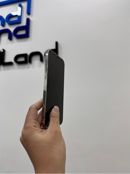 Điện thoại iPhone 12 Promax - LL/A - 128GB - IOS 26.1 - Pin 100% thay new - Màu trắng - Ngoại hình 97% - Body 2