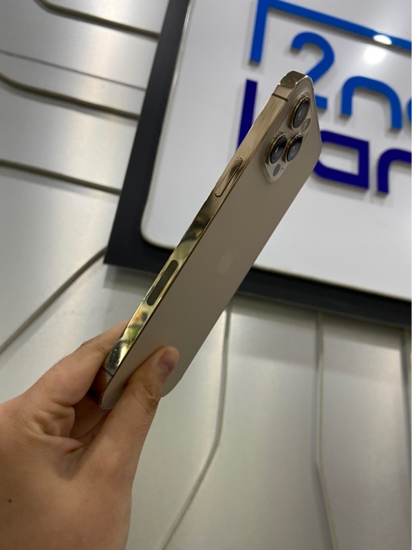 Điện thoại iPhone 12 Promax - LL/A - 128GB - IOS 26.3 - Pin 100% thay new - Màu gold - Ngoại hình: 97% - Body