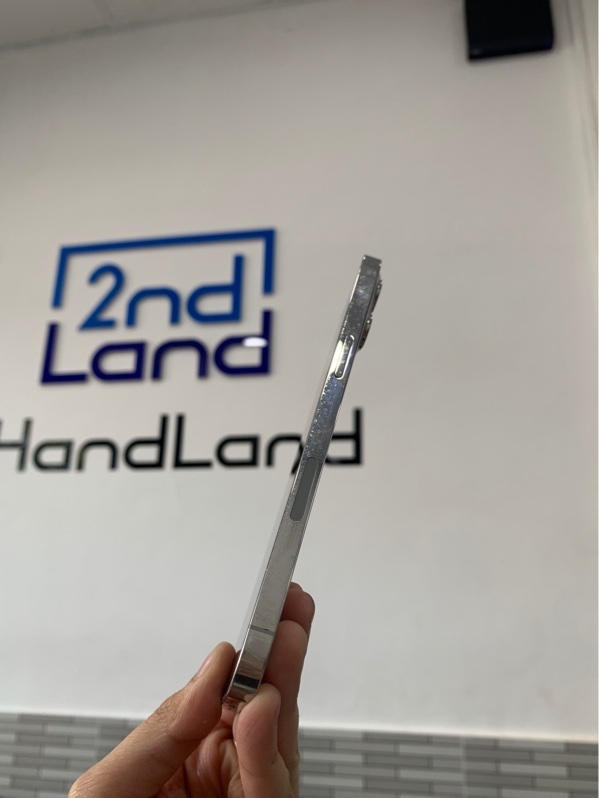 Điện thoại iPhone 12 Promax - LL/A - 256GB - Màu silver - Pin 67% chu kì sạc 1023 lần - Ngoại hình: 97% - Sườn oxi hóa nặng - Body