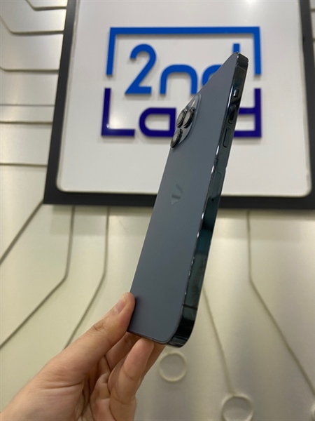 Điện thoại iPhone 12 Promax - LL/A - 256GB - Pin 100% thay new - Màu xanh - Ngoại hình: 98% - Lưng thay, ép kính, cam sau trầy cấn viền, kính cam xước 1 vết - Body 1