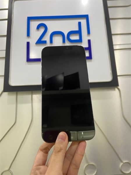 Điện thoại iPhone 12 Promax - LL/A - 256GB - Pin 100% thay new - Màu xanh - Ngoại hình: 98% - Lưng thay, ép kính, cam sau trầy cấn viền, kính cam xước 1 vết - Body 3