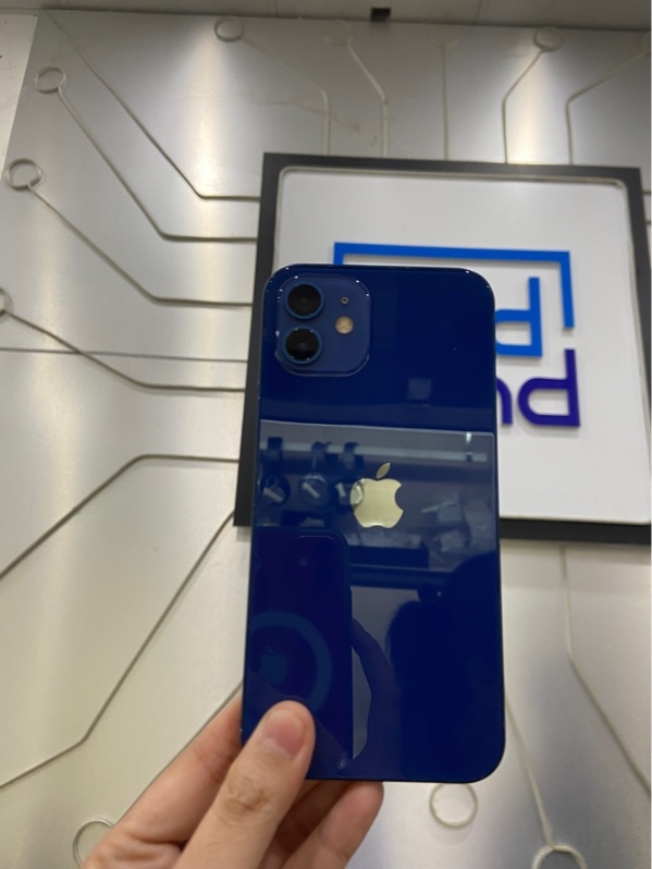 Điện thoại iPhone 12 - VN/A - 128GB - Màu xanh - Pin linh kiện không xác định - Ngoại hình: 97% - Đã thay lưng - Body