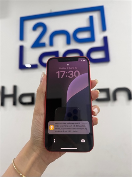 Điện thoại iPhone 12 - VN/A - IOS 18.3 - 64GB - Màu đỏ - Pin 100% LKKXĐ - Ngoại hình 97% - Trầy xước viền - Body 2