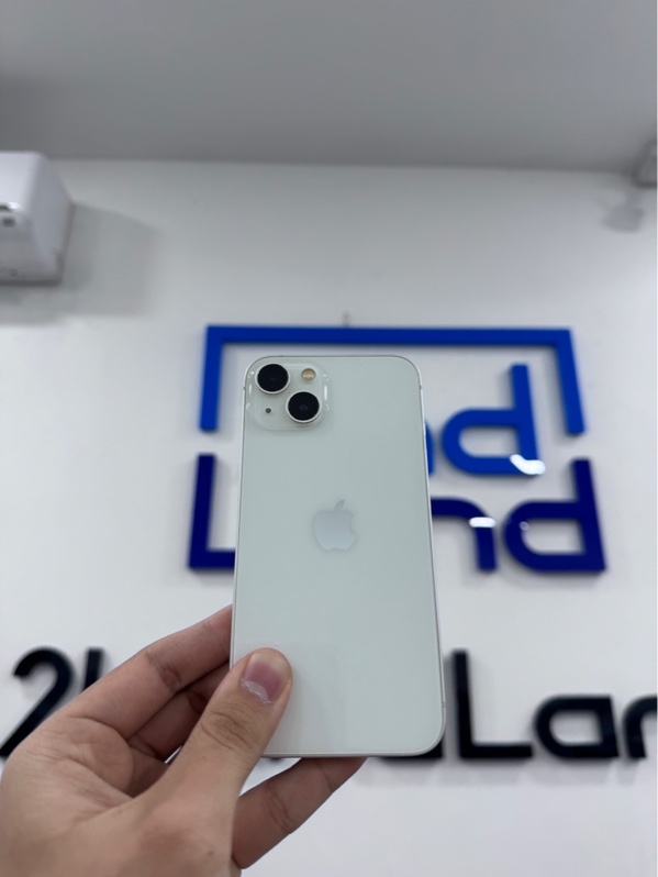 Điện thoại iPhone 13 - J/A - 128Gb - iOS 26.6.1 - Màu trắng - Pin thay 100% - Ngoại hình 97,5% - Kính màn xước nhiều, viền trầy nhẹ - Kèm sạc linh kiện