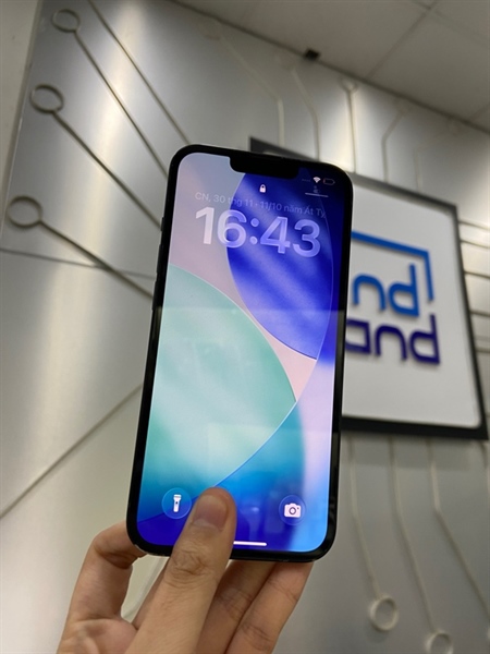 Điện thoại iPhone 13 - LL/A - 128GB - Sim lock - IOS 26.1 - Pin 84% - Màu xanh - Ngoại hình: 97% - Ép kính - Body 2