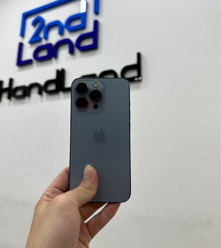 Điện thoại iPhone 13 Pro - LL/A - 128GB - IOS 26.2 - Pin 87% - Màu xanh - Ngoại hình 97% - Màn ép kính, trầy cam sau nứt, lưng đã thay - Body
