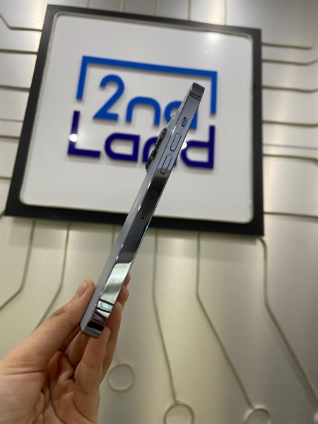 Điện thoại iPhone 13 Pro - LL/A - 128GB - Pin 100% - Màu xanh - Ngoại hình: 98% - Màn xước dăm + ép kính, đã thay kính cam , màn ám viền nhẹ - Body 2