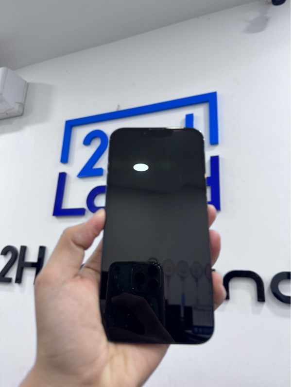Điện thoại iPhone 13 pro max - LL/A - ios 26.5 - 256GB - Màu xanh - Pin thay 100% - Ngoại hình 97% - Màn trầy, cấn góc nhẹ, viền oxy hoá đổi màu, màn đã qua fix xanh trắng màn - Body