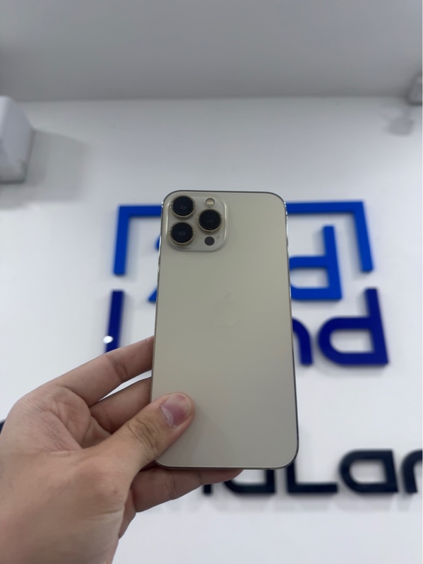 Điện thoại iPhone 13 Promax - 128Gb - VN/A - iOS 26.6 - Màu vàng - Pin thay hãng 100%, chu kỳ sạc 494 - Ngoại hình 97% - Kính màn xước, màn bị 1 sọc xanh viền trái, cam chân dung 3x đốm 3 vết - Kèm sạc linh kiện