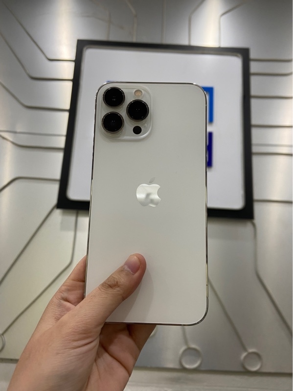 Điện thoại iPhone 13 Promax - 1TB - IOS 18.5 - Mã BZ/A - Mã trả bảo hành hãng - Pin 83% - Màu trắng - Ngoại hình: 97% - Body