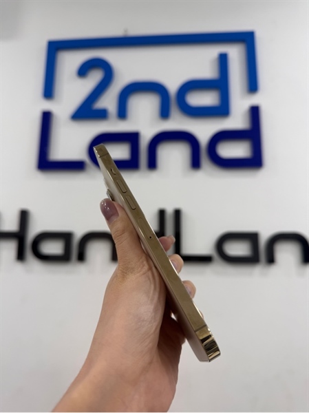 Điện thoại iPhone 13 Promax - LL/A - IOS 18.6.2 - 128GB - Màu gold - Pin thay 100% - Ngoại hình 98% - trầy xước viền ít - Kèm Box 2
