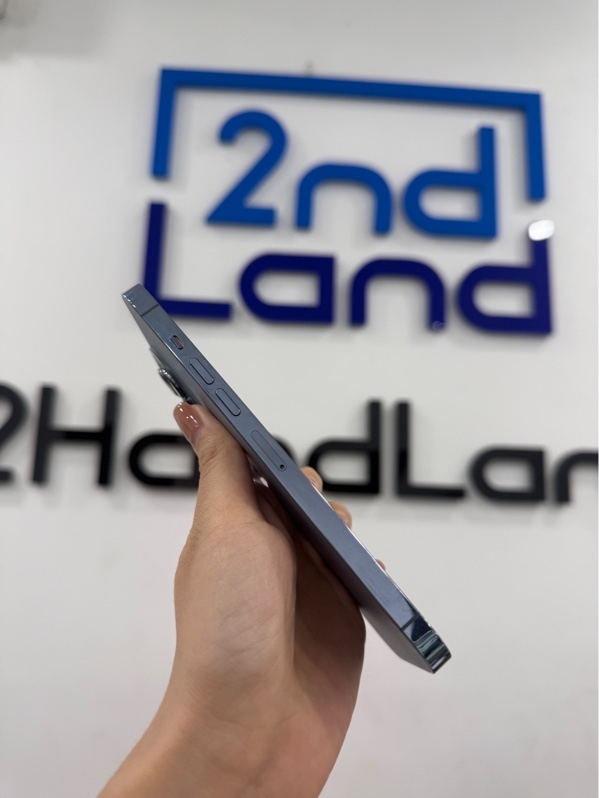 Điện thoại iPhone 13 promax - LL/A - IOS 26.3.1(a) - 128GB - Màu xanh - Pin thay 100% - Ngoại hình 97% - Màn xước lông mèo nhẹ , viền xước , viền cam trầy - Kèm Box