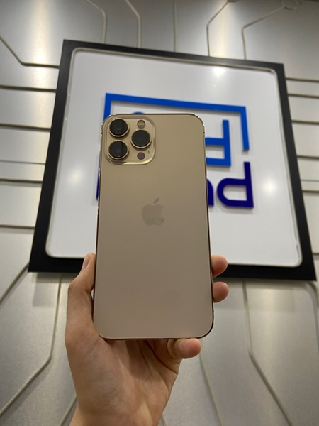 Điện thoại iPhone 13 Promax - VN/A - 256GB - IOS 17.6 - Pin 100% thay new - Màu vàng gold - Ngoại hình: 98% - Màn trầy - Body