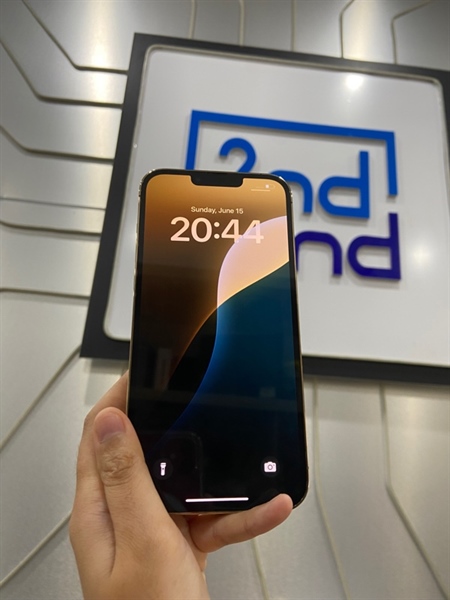 Điện thoại iPhone 13 Promax - VN/A - 256GB - IOS 17.6 - Pin 100% thay new - Màu vàng gold - Ngoại hình: 98% - Màn trầy - Body 3
