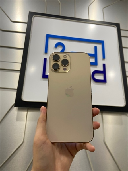 Điện thoại iPhone 13 Promax - VN/A - 256GB - Pin 100% không xác định - Màu Gold - Ngoại hình: 97% - viền cam trầy - Body