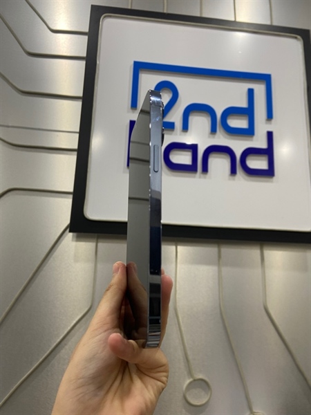 Điện thoại iPhone 13 Promax - VN/A - 256GB - Pin 100% thay new - Màu xanh - Ngoại hình: 97% - Cấn sườn, màn trầy nhiều - Body 2
