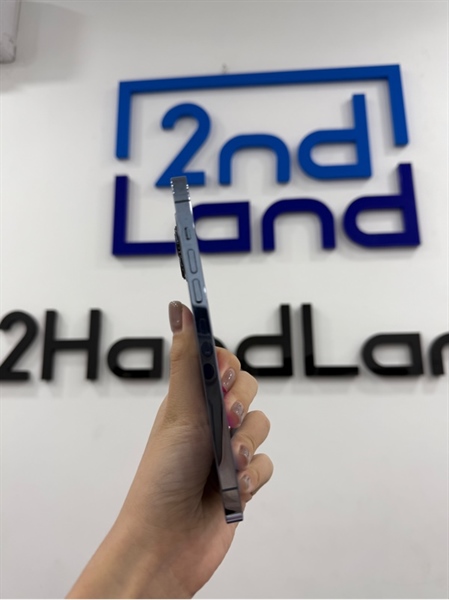 Điện thoại iPhone 13 promax - VN/A - IOS 17.5.1 - 256GB - Màu xanh - Pin 82% - Ngoại hình 98% - Màn xước , màn thay chính hãng - Box , sạc 2
