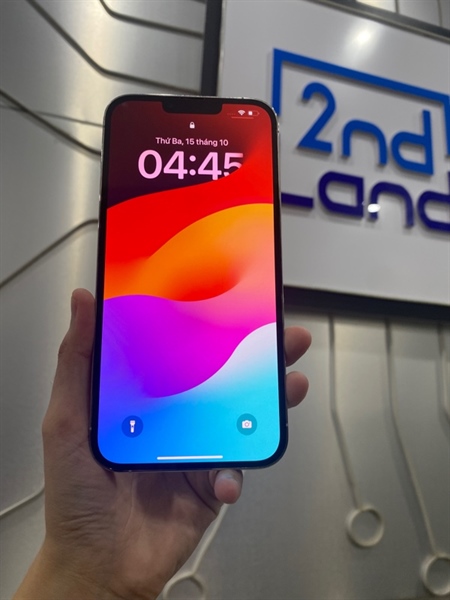 Điện thoại iPhone 13 Promax - ZP/A - 256GB - IOS 17.7 - Pin 83% - Màu trắng - Ngoại hình : 97% - Hư khen sim , màn xước, hở màn - Body 3