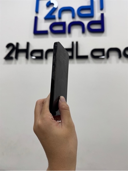 Điện thoại iPhone 14 Pro - LL/A - 256GB - IOS 18.6.2 - Pin 82% - Màu đen - Ngoại hình 97% - Body 1