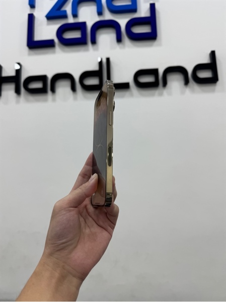 Điện thoại iPhone 14 Promax - LL/A - 128GB - IOS 26.1 - Pin 86% - Màu vàng gold - Ngoại hình 97% - Màn trầy - Body 2