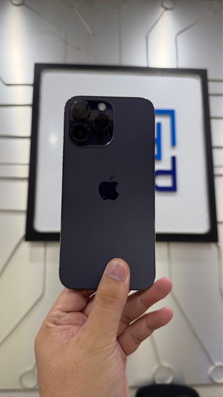 Điện thoại iPhone 14 Promax - VN/A - 128GB - Pin 100% thay new - Màu tím - Ngoại hình: 97% - Xước cấn sườn, viền cam xước màn - Body