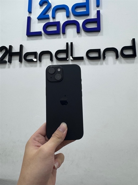 Điện thoại iPhone 15 - LL/A - IOS 26.2 - 256GB - Pin còn 91% - Màu đen - Ngoại hình 97% - Nứt kính nhẹ - Body