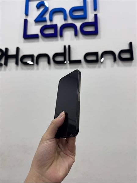 Điện thoại iPhone 15 - LL/A - IOS 26.2 - 256GB - Pin còn 91% - Màu đen - Ngoại hình 97% - Nứt kính nhẹ - Body 1