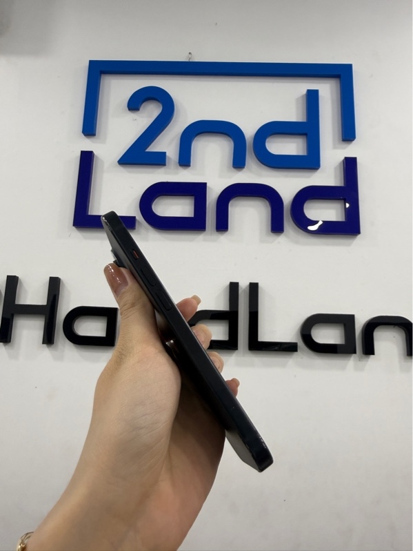 Điện thoại iPhone 15 - LL/A - IOS 26.4.2 - 128GB - Màu đen - Pin 84% - Ngoại hình 97% - Màn đánh kính - Kèm sạc