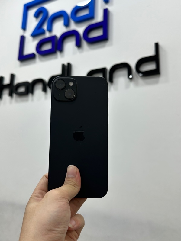 Điện thoại iPhone 15 Plus - LL/A - 256GB - IOS 26.5.2 - Pin 88% - Màu đen - Ngoại hình 97% - Viền cam trày sườn trày liti - Body