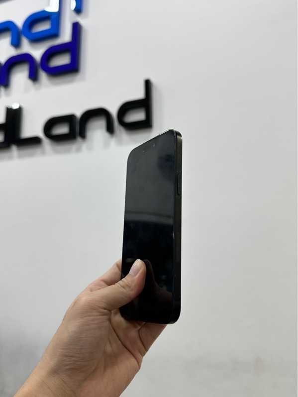 Điện thoại iPhone 15 Plus - LL/A - 256GB - IOS 26.5.2 - Pin 88% - Màu đen - Ngoại hình 97% - Viền cam trày sườn trày liti - Body